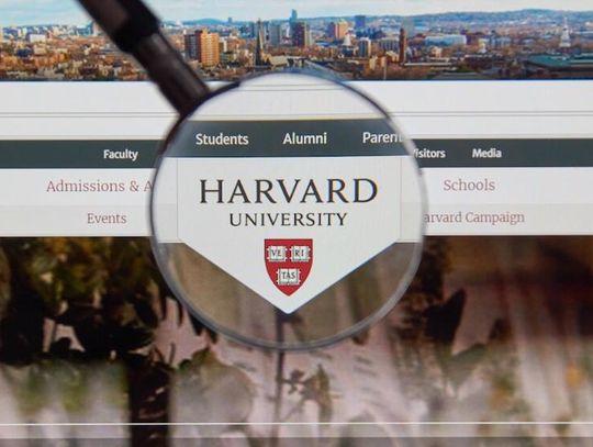 Sąd: Trump nie może uniemożliwić Harvardowi przyjmowania zagranicznych studentów