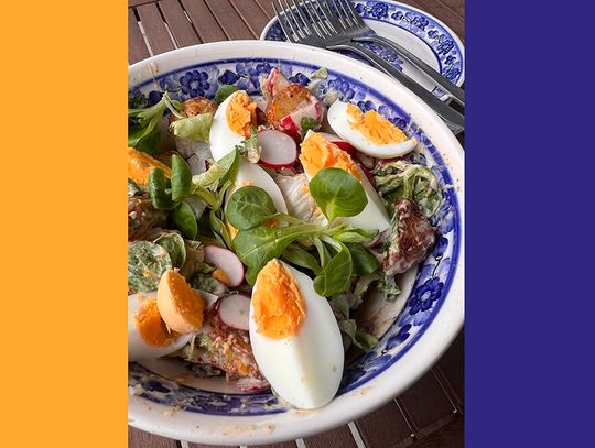 Sałatka „żurkowa” z pieczonymi ziemniakami Sałatka „żurkowa” z pieczonymi ziemniakami