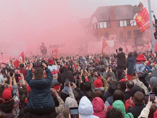 Samochód wjechał w grupę ludzi w centrum Liverpoolu