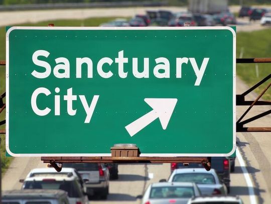 Sędzia federalna oddaliła pozew administracji Trumpa przeciwko polityce imigracyjnej Illinois i Chicago