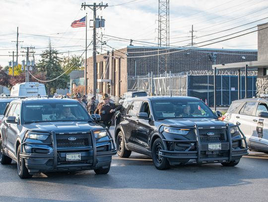 Sędzia nakazał zwolnienie setek imigrantów zatrzymanych przez ICE Sędzia nakazał zwolnienie setek imigrantów zatrzymanych przez ICE