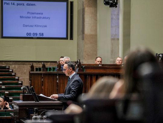 Sejm debatował o bezpieczeństwie ruchu drogowego, szef MI zapowiedział zaostrzenie przepisów