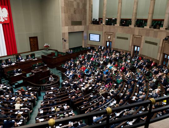 Sejm. Politycy z obecnego i poprzedniego rządu oskarżają się nawzajem o prorosyjskość