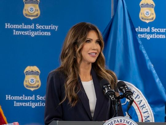 Sekretarz DHS: federalne operacje imigracyjne w Chicago mają zostać rozszerzone