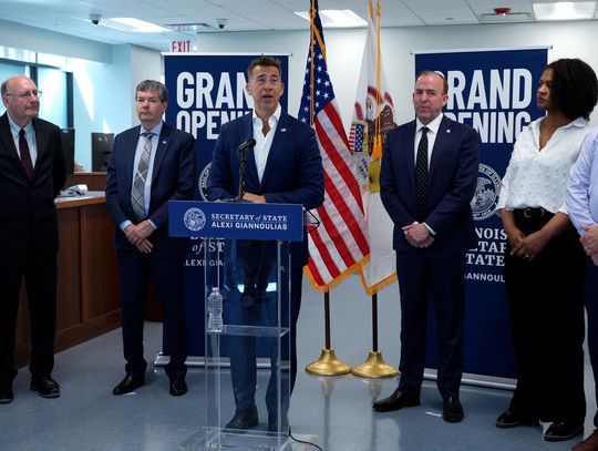 Sekretarz stanu Illinois uruchomił pierwsze centrum usług biznesowych w Chicago