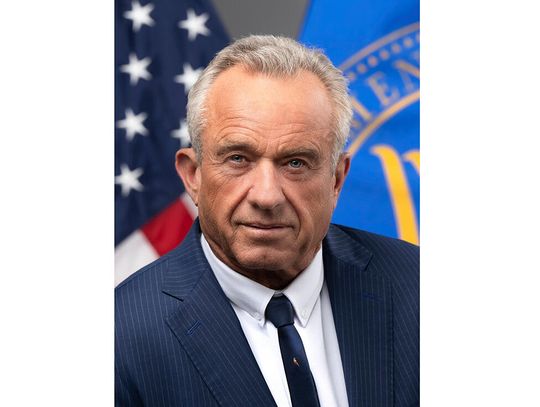 Sekretarz zdrowia: nie boję się zarazków, bo wciągałem kokainę z desek sedesowych