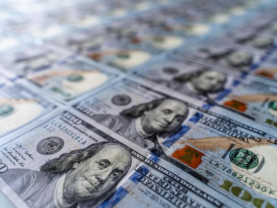 Senior z Des Plaines oszukany na 20 tys. dolarów