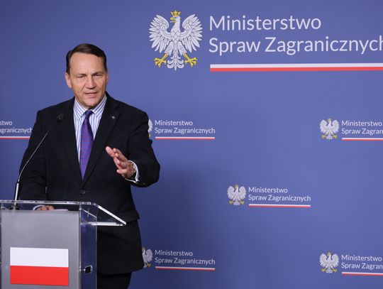 Sikorski: celowe ataki na infrastrukturę cywilną to zbrodnia wojenna; ekspert: Rosja chce złamać opór Sikorski: celowe ataki na infrastrukturę cywilną to zbrodnia wojenna; ekspert: Rosja chce złamać opór