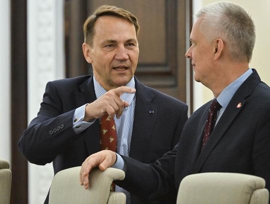 Sikorski: nie ma jeszcze decyzji w sprawie bazy amerykańskiej w Polsce
