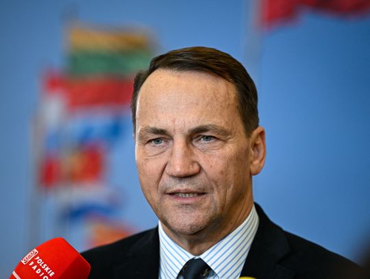 Sikorski: to my, Europa, płacimy za wojnę w Ukrainie, USA nie płacą już prawie nic