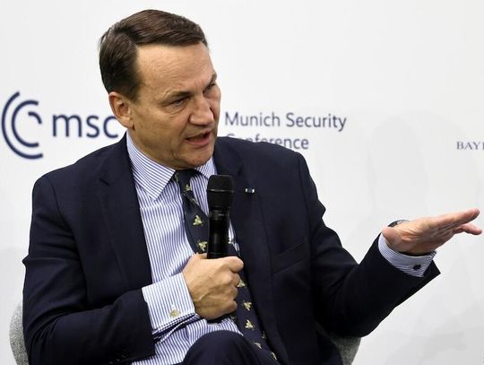 Sikorski w Monachium: USA próbują narzucić nam swoje wartości i to jest nie do przyjęcia Sikorski w Monachium: USA próbują narzucić nam swoje wartości i to jest nie do przyjęcia