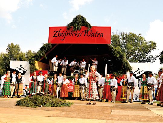 Siumni szumnie promowali folklor. Zbójnicka watra góralskiego zespołu z Chicago