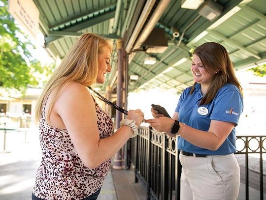 Six Flags Great America w Gurnee zatrudni tysiące pracowników