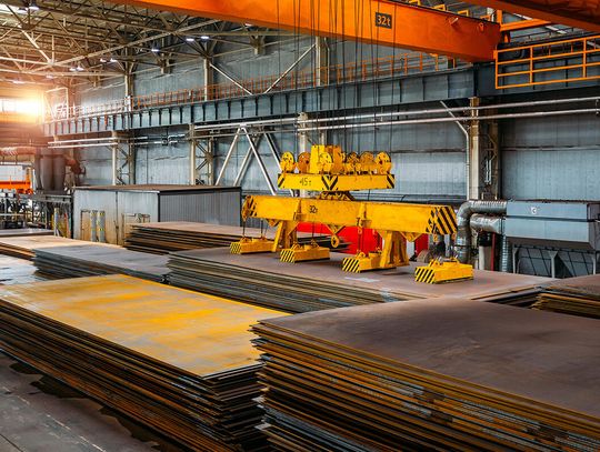 Śmierć pracownika w Carol Stream, wypadek z dźwigiem