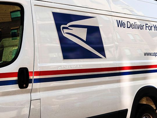 Śmiertelny wypadek w Des Plaines: kobieta zginęła w zderzeniu czołowym z samochodem poczty