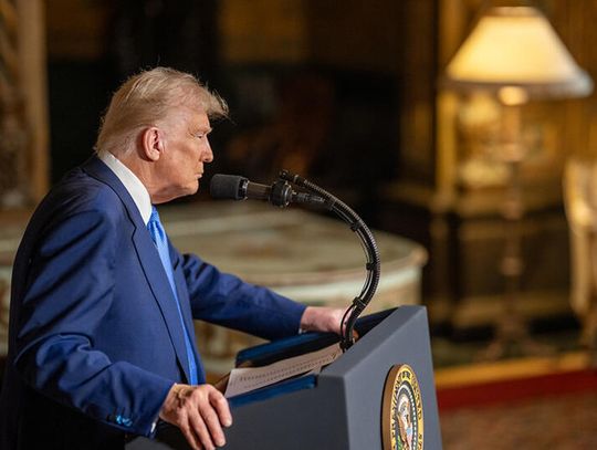 Sondaż: niewielki spadek poparcia dla Trumpa, rosną obawy o gospodarkę