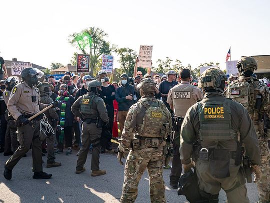 Spór o specjalnego prokuratora ws. działań federalnych służb imigracyjnych w Chicago