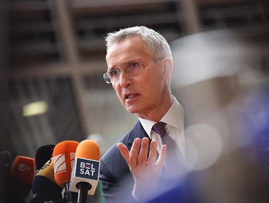 Stoltenberg: szkolenie ukraińskich pilotów na amerykańskich myśliwcach F-16 nie czyni NATO stroną konfliktu