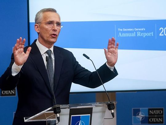 Stoltenberg: Ukraińcom nie brakuje odwagi, ale amunicji; państwa NATO muszą zwiększyć jej dostawy