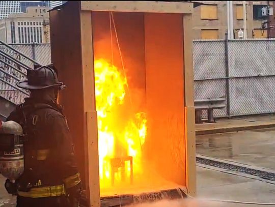 Straż pożarna przypomina o zasadach bezpieczeństwa przy smażeniu indyka