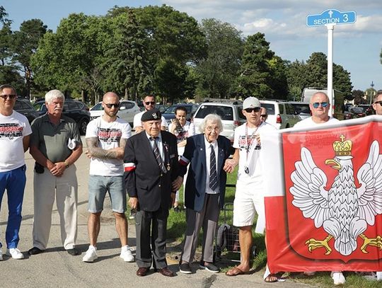 Uroczystości polonijne na cmentarzu Maryhill upamiętniające 78. rocznicę Powstania Warszawskiego