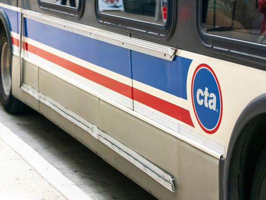 Strzały w autobusie CTA na zachodzie Chicago