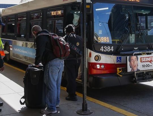 Strzały w autobusie CTA w Irving Park