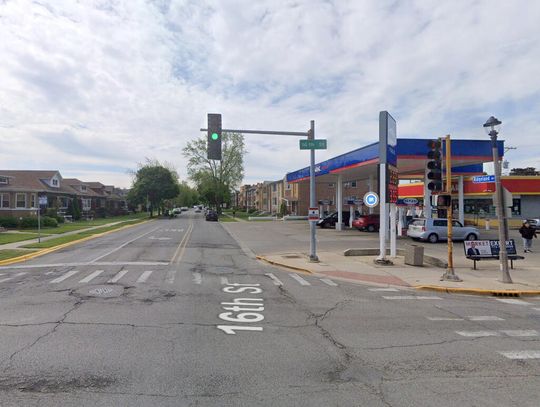 Strzelanina niedaleko szkoły w Berwyn, nie żyją trzy osoby