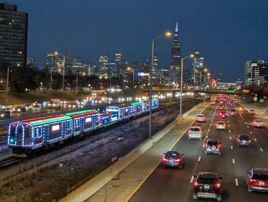 Świąteczny pociąg i autobus CTA już kursują
