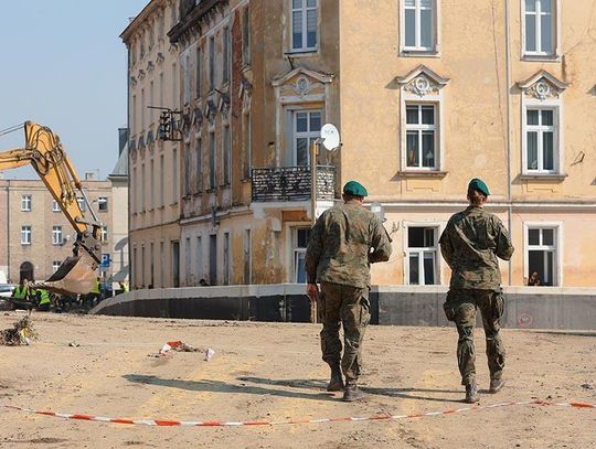 Szef MON: do końca roku będzie trwała operacja "Feniks", może zostać przedłużona