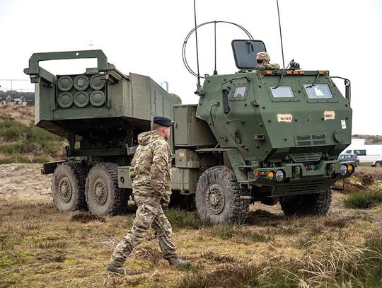 Szef MON: pierwsze wyrzutni HIMARS są w Polsce, trafią do 16 Dywizji Zmechanizowanej (krótka)