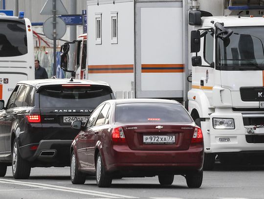 Szef MSWiA: Od niedzieli zakaz wjazdu do Polski samochodów osobowych zarejestrowanych w Rosji