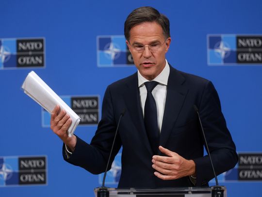 Szef NATO: sojusznicy mogą zestrzeliwać rosyjskie samoloty naruszające przestrzeń powietrzną