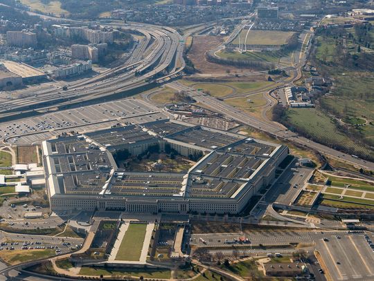 Szef Pentagonu: nie ma w tej chwili planów zmniejszenia liczebności sił USA w Europie