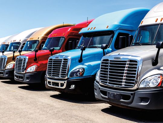 Szkoły nauki jazdy pod lupą: władze federalne zamykają 110 ośrodków CDL w wielkiej obławie na oszustwa w truckingu