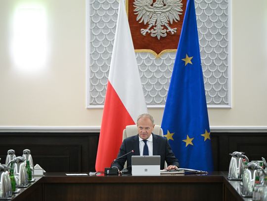Szłapka: premier Tusk zrzekł się immunitetu poselskiego; chodzi o prywatny akt oskarżenia Instytutu Polski Suwerennej