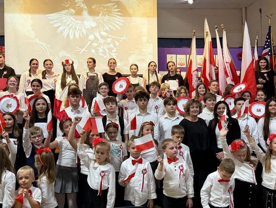 „Tam, gdzie bije polskie serce” – niezwykła akademia z okazji Dnia Niepodległości w Polskiej Szkole im. Jana Brzechwy w Tinley Park