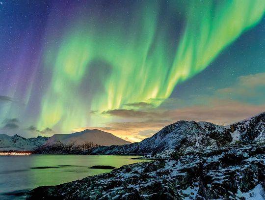 Taniec światła na północnym niebie