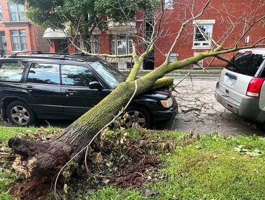 Tornada nad Chicago, setki tysięcy bez prądu (ZDJĘCIA)