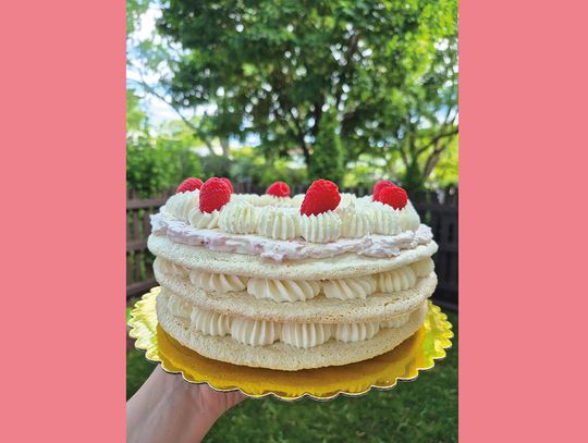 Tort Dacquoise z kremem mascarpone