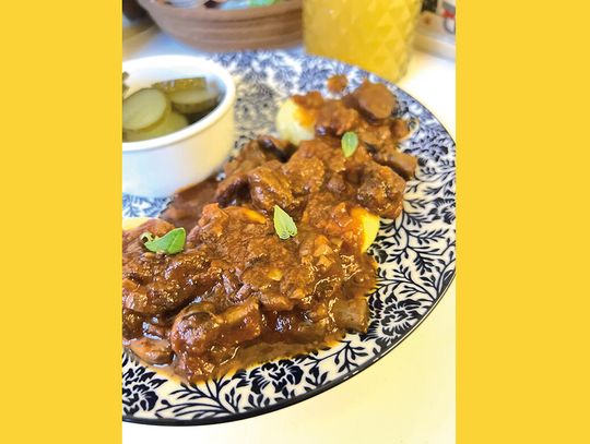 Tradycyjny gulasz wołowy