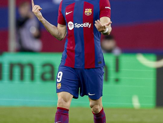Trudny rok za Robertem Lewandowskim - w reprezentacji Polski i w Barcelonie
