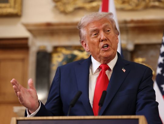 Trump: być może trzeba odebrać licencję stacjom telewizyjnym