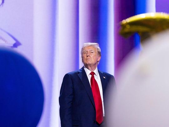 Trump domaga się ustąpienia Bidena