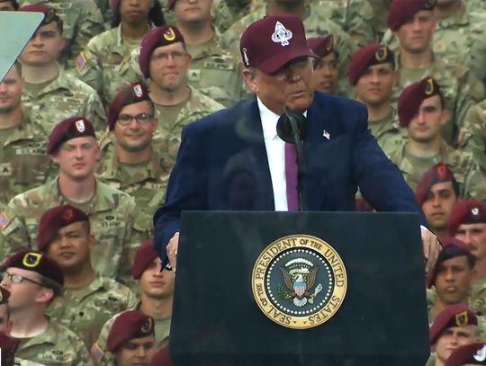 Trump: Europa też powinna zrobić coś z migracją, zanim będzie za późno