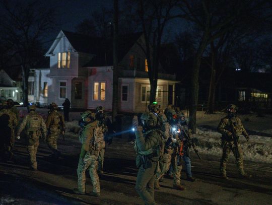 Trump grozi użyciem ustawy o powstaniach zbrojnych w Minnesocie