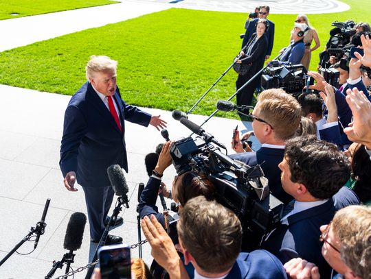 Trump: Nadal przekazujemy Ukrainie informacje wywiadowcze