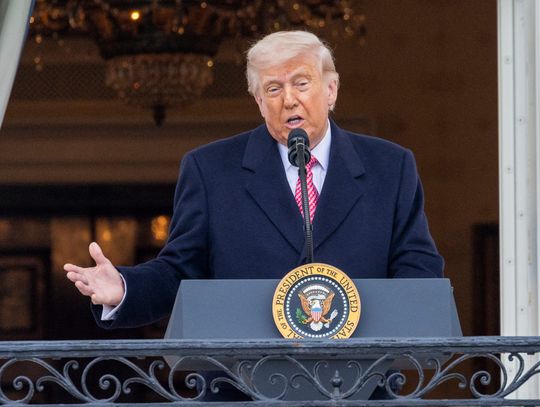 Trump: niech cieśninę Ormuz odblokowują kraje, które z niej korzystają