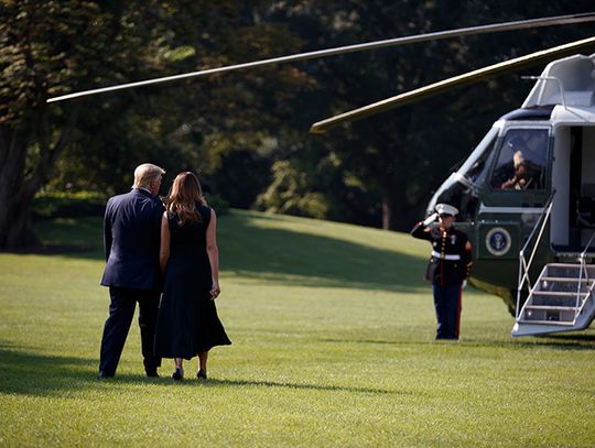 Trump odwiedził miasta, w których doszło do strzelanin (ZDJĘCIA)