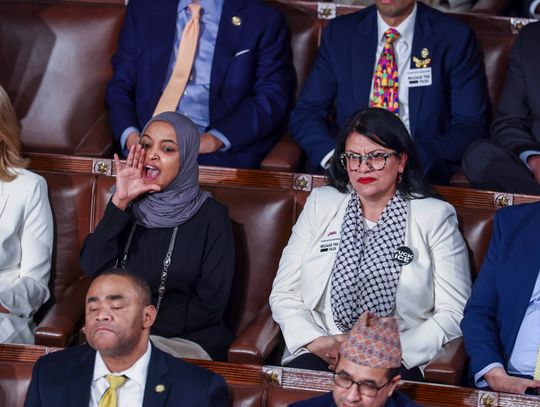 Trump: powinniśmy odesłać muzułmańskie kongresmenki tam, skąd przybyły